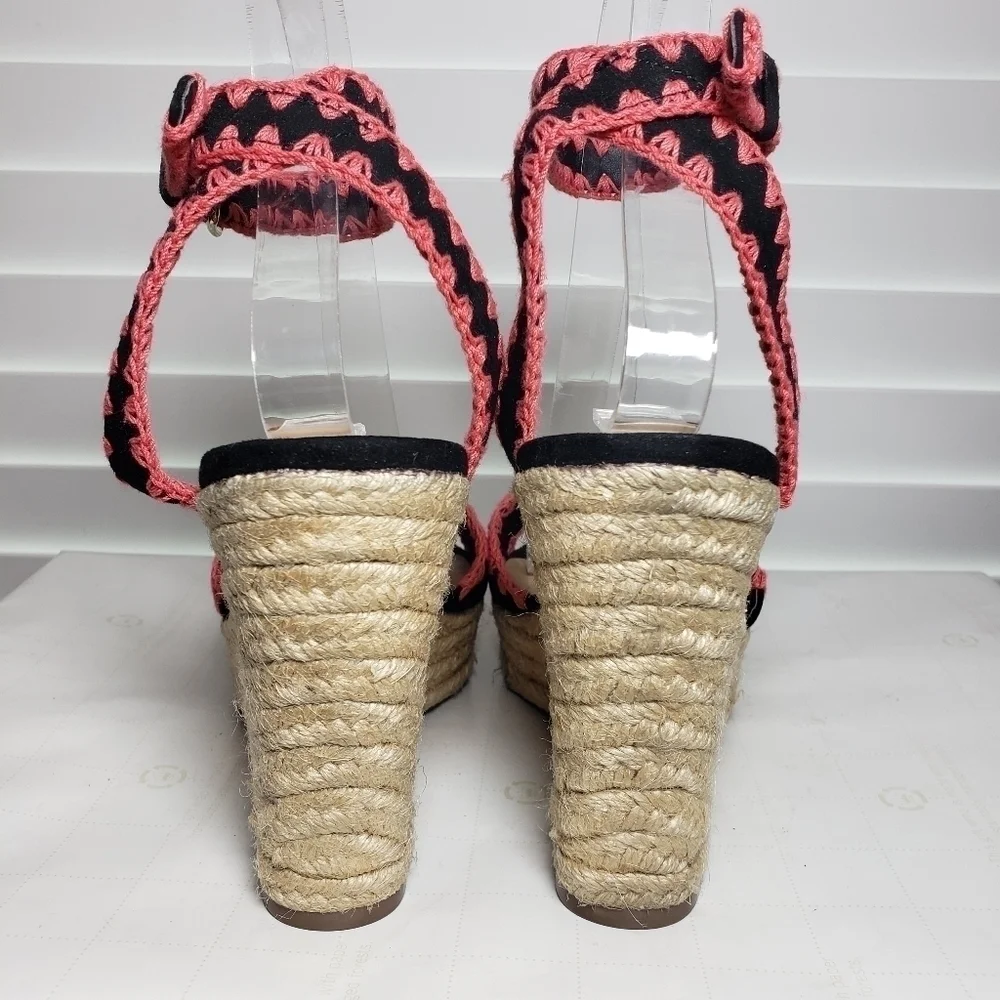 Indigo rd. Black & Pink Embroidery Open Toe Sandal